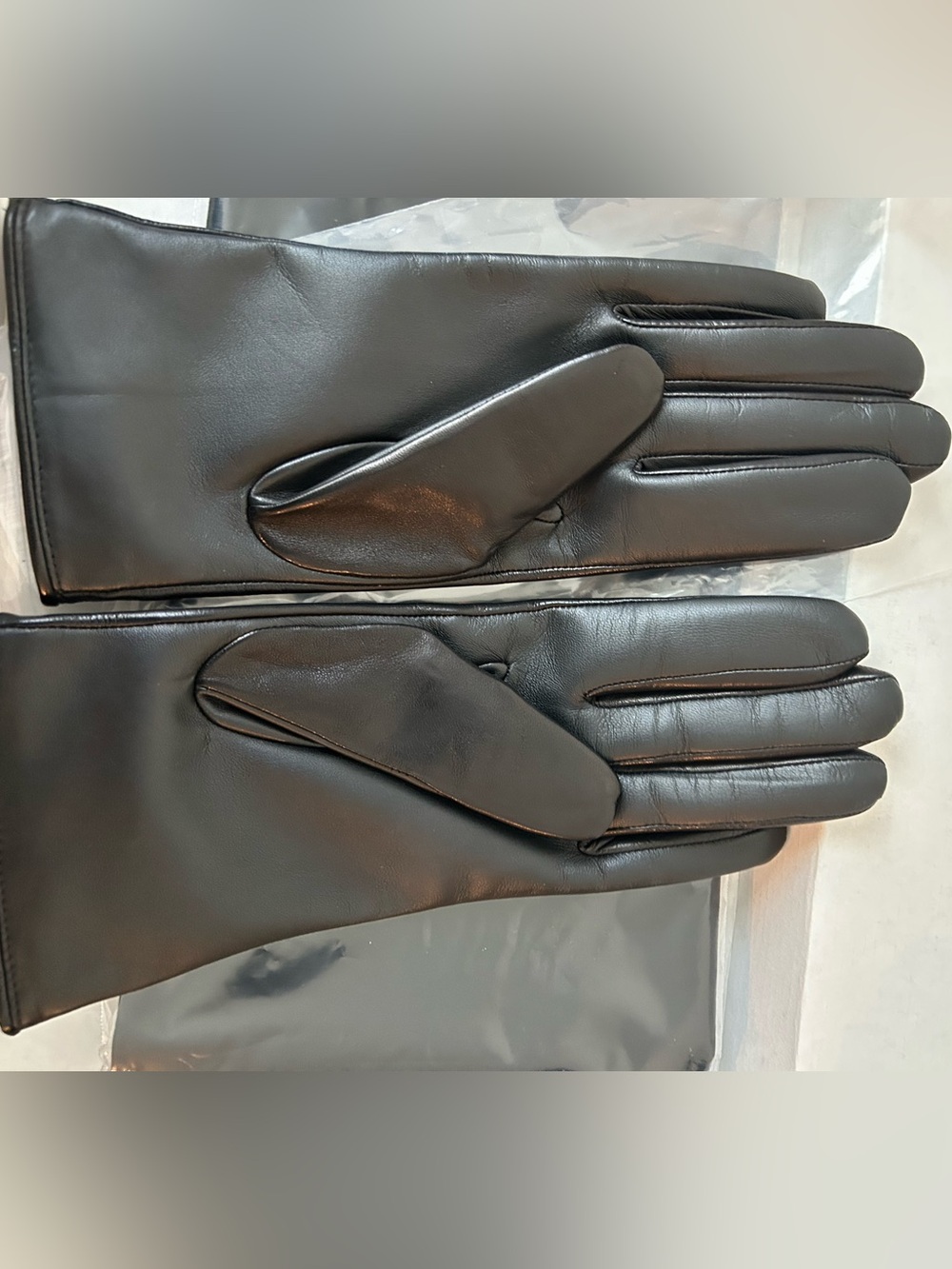 NWOT - Fratelli Orsini Gloves